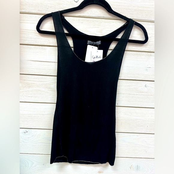 Gigi Moda Black Round Neck Tank Top – One Size - Picture 2 of 8